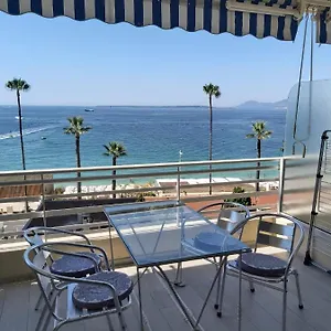 Le palais du tropique sea view 5é étage avec ascenseur Juan-les-Pins